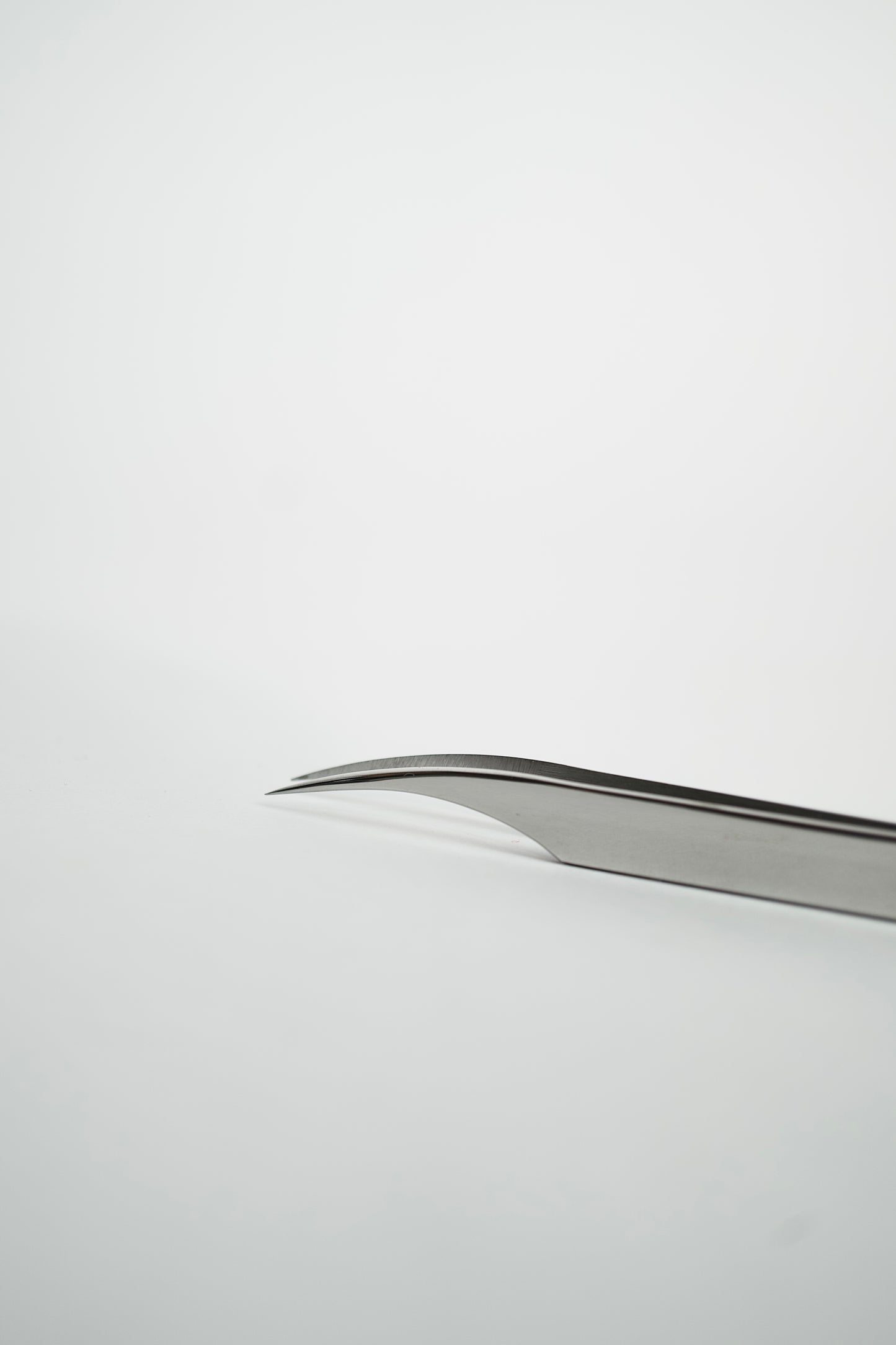 mishū Isolation Tweezer